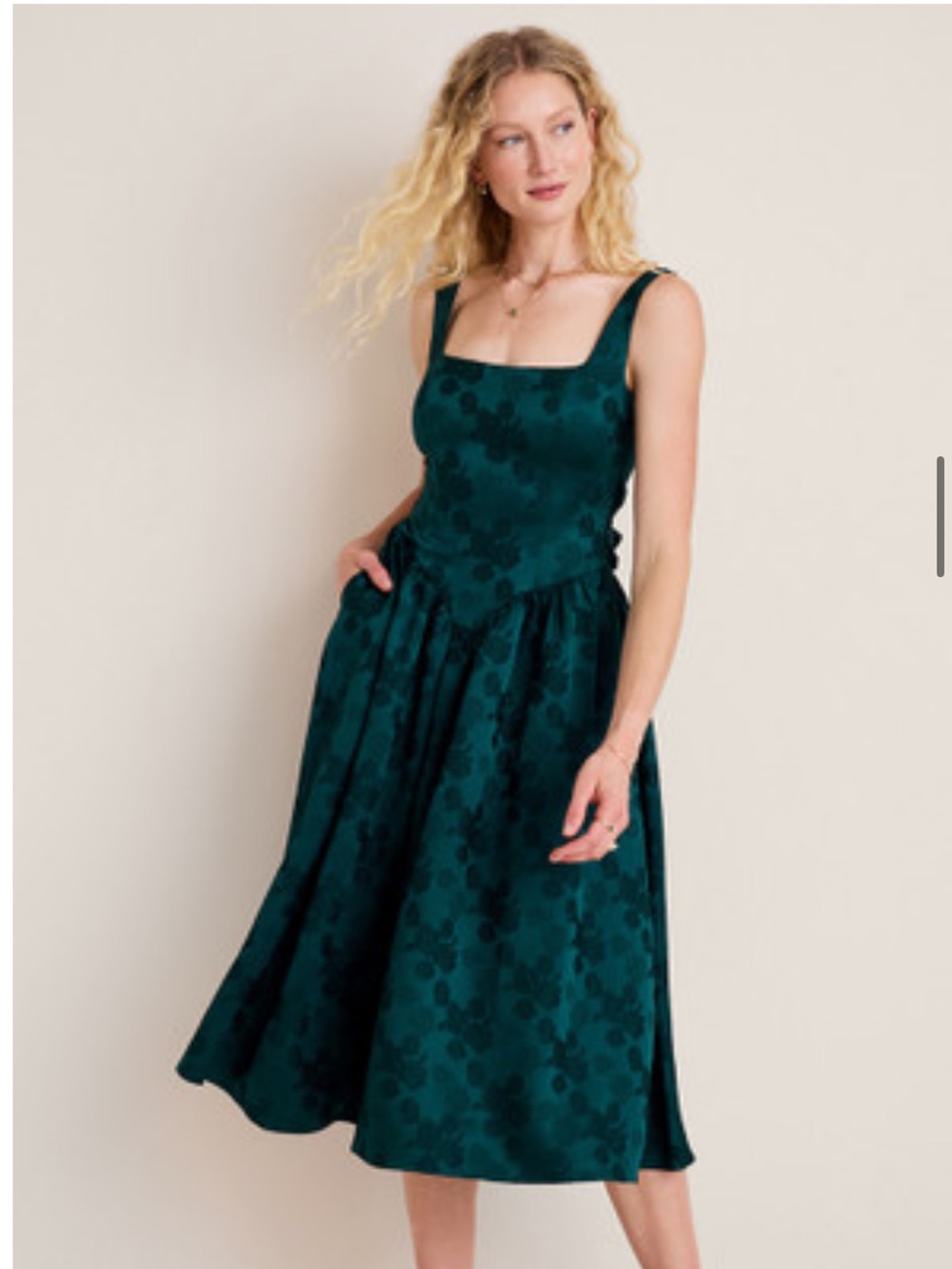 Francesca’s Maren Basque Waist Jacquard Midi Dress Green Small NWT